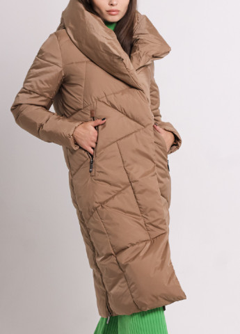 Серо-коричневое зимнее Пальто женское корица Clasna