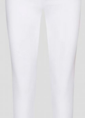 Белые кэжуал демисезонные укороченные, зауженные брюки Orsay
