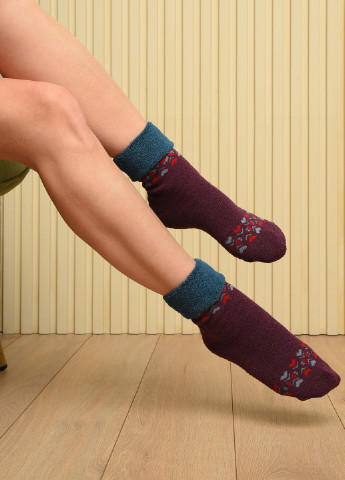 Шкарпетки жіночі махрові бордового кольору з візерунком розмір 36-41 Let's Shop (256547606)