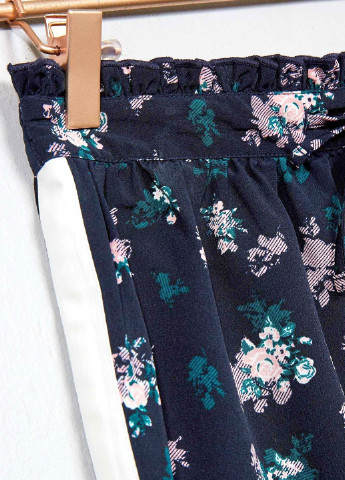 Темно-синяя кэжуал цветочной расцветки юбка Kiabi а-силуэта (трапеция)