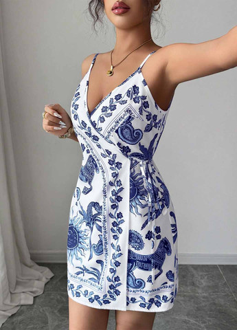 Белое коктейльное, кэжуал платье на запах SHEIN с рисунком