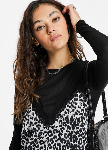 Комбінезон Asos комбінезон-шорти леопардовий білий кежуал поліестер, трикотаж