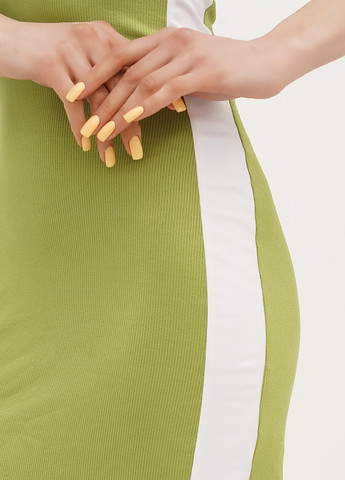 Фисташковое кэжуал платье силуэтная Vicolo колор блок