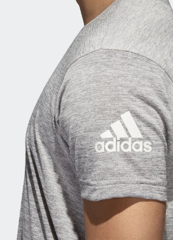 Серая футболка adidas