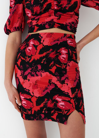 Черная кэжуал цветочной расцветки юбка Mohito