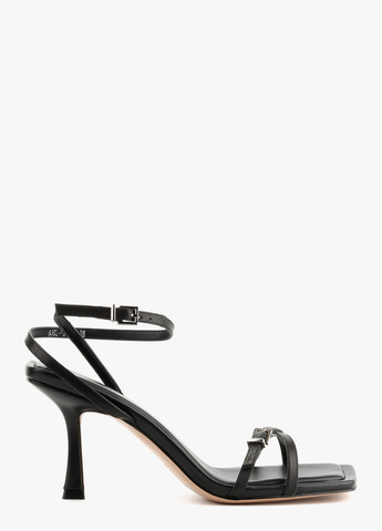Черные босоножки Le'BERDES с ремешком
