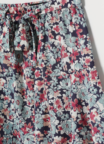 Синяя кэжуал цветочной расцветки юбка Lefties клешированная