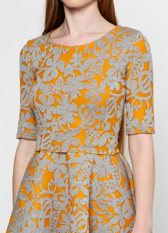 Горчичное кэжуал платье с юбкой-солнце Ravol с цветочным принтом