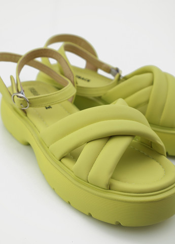 Салатовые босоножки URBAN TRACE с ремешком