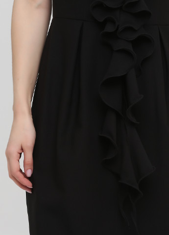 Черное коктейльное платье с открытыми плечами Angel однотонное