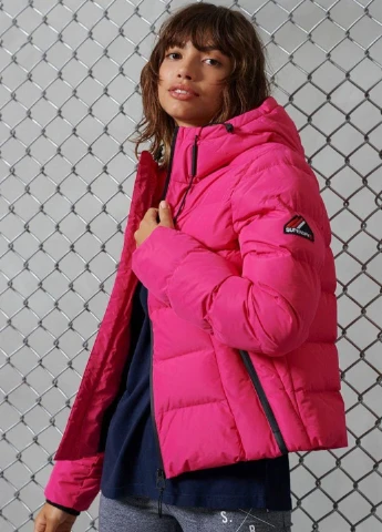 Рожева демісезонна куртка Superdry