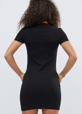 Черное кэжуал платье платье-футболка Carica однотонное