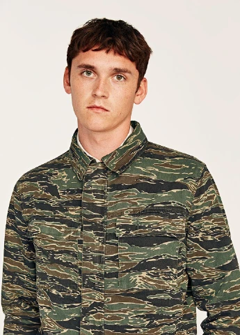 Оливковая (хаки) куртка легка,хакі в візерунки, Zara