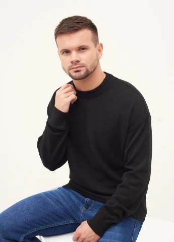 Чорний демісезонний светр Figo