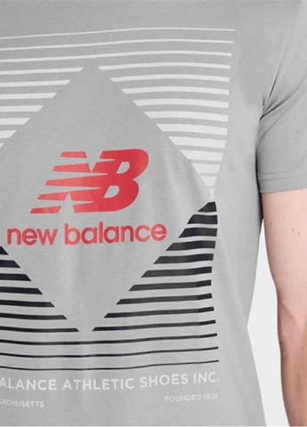 Світло-сіра футболка New Balance
