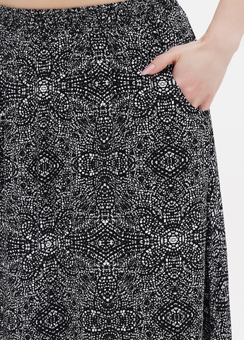 Черная кэжуал с абстрактным узором юбка Garnet Hill клешированная