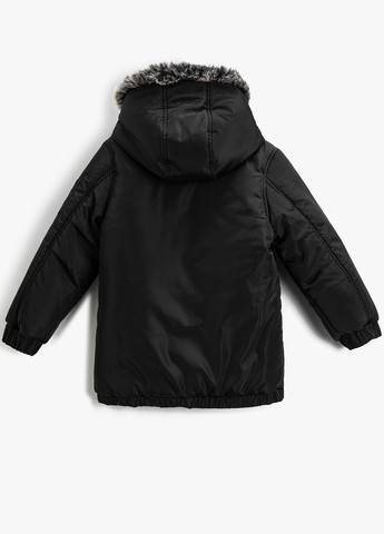 Чорна зимня куртка KOTON