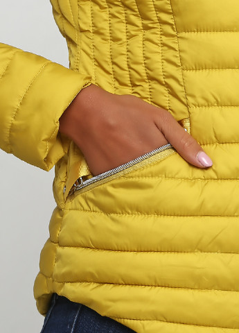 Желтая демисезонная куртка Fly luxury