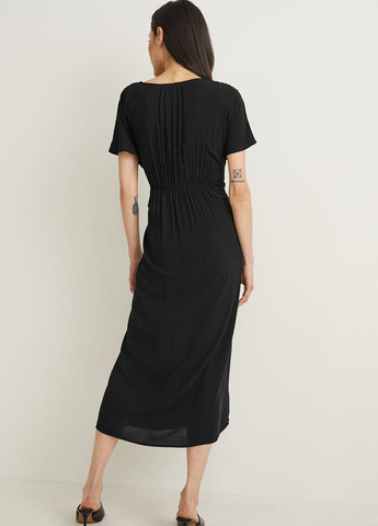 Черное кэжуал платье на запах C&A однотонное