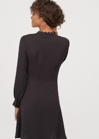 Чорна сукня H&M однотонна