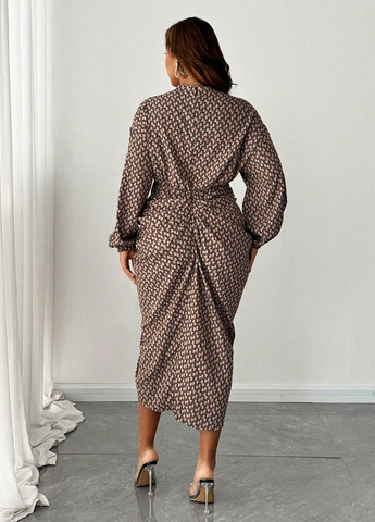 Темно-бежева кежуал сукня силуетна SHEIN з геометричним візерунком