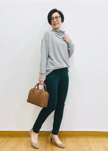 Темно-зеленые демисезонные джеггинсы Uniqlo
