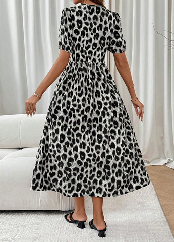 Серое кэжуал платье клеш SHEIN леопардовый