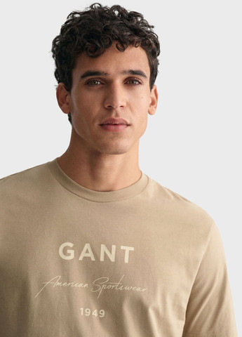 Бежевая футболка Gant