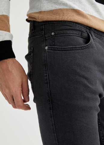 Темно-серые демисезонные слим джинсы DeFacto