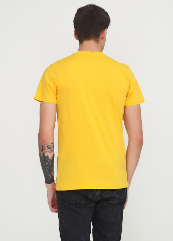 Желтая футболка Romix