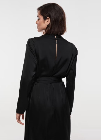 Черное кэжуал платье Gina Tricot однотонное