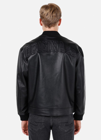 Черная демисезонная куртка Colin's