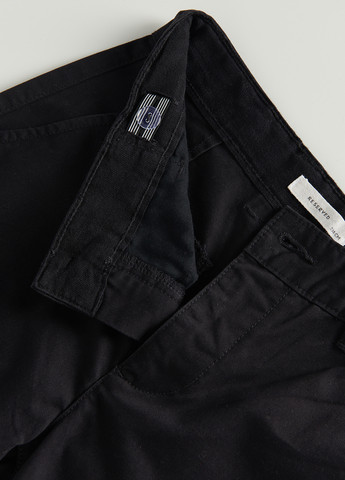 Черные кэжуал демисезонные брюки чиносы Reserved