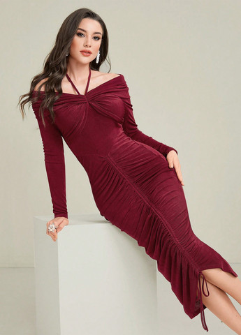 Бордова ділова, вечірня сукня силуетна, з відкритими плечима SHEIN однотонна