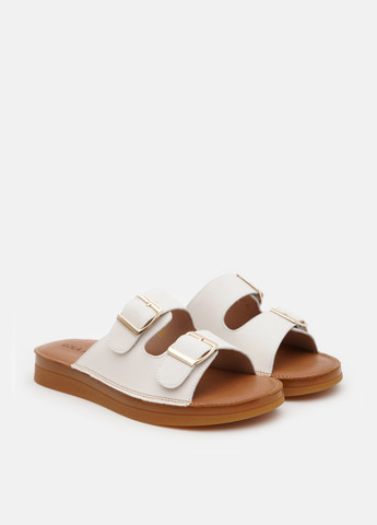 Молочные шлепанцы Lola Andy