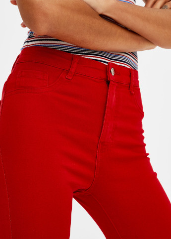 Красные демисезонные зауженные, скинни, укороченные джинсы Pull & Bear