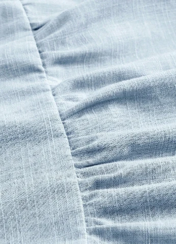 Блакитна блуза з баскою SHEIN