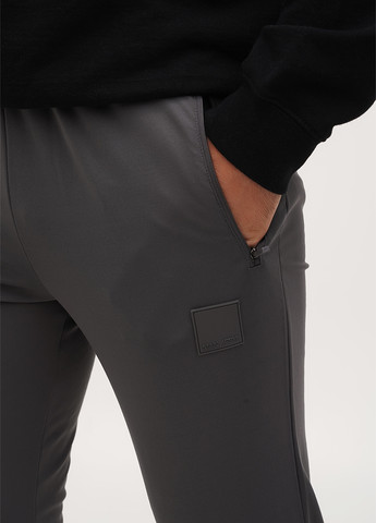 Серые спортивные демисезонные зауженные брюки Boohoo