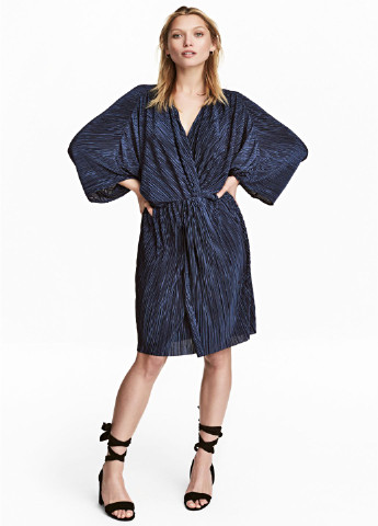 Темно-синее коктейльное платье плиссированное H&M однотонное