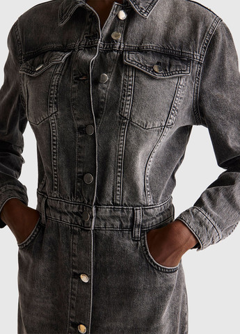 Серое джинсовое платье рубашка United Colors of Benetton однотонное