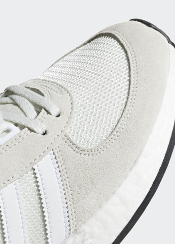 Белые демисезонные кроссовки adidas Marathon Tech
