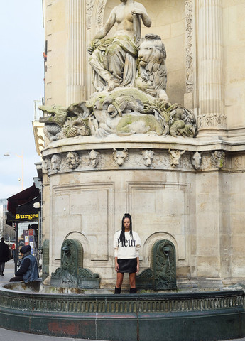 Кремовый свитшот H&M надпись без декора (366778467)