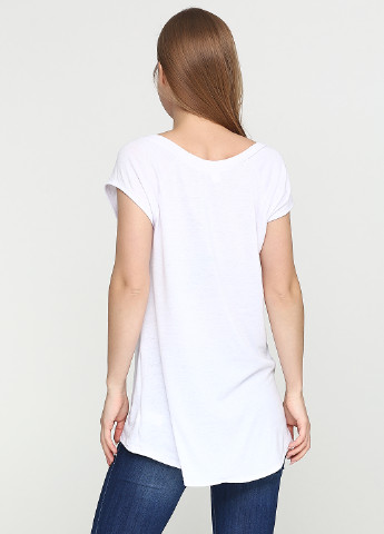 Белая летняя футболка Francesca's