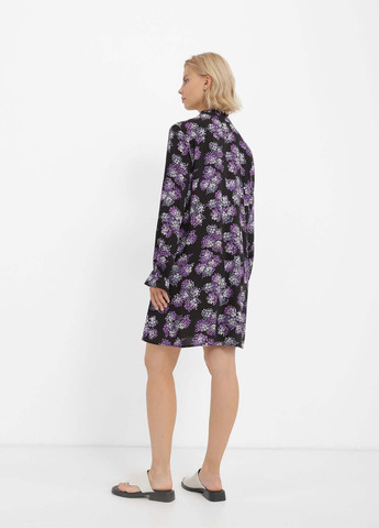 Черное кэжуал платье Piazza Italia с цветочным принтом