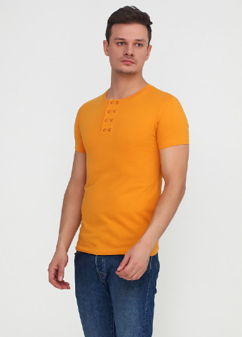 Оранжевая футболка Senti