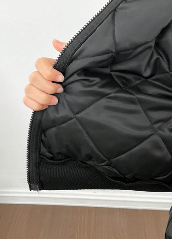 Чорна демісезонна куртка SHEIN