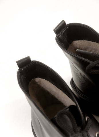 Зимние удобные и практичные ботинки из натуральной кожи дезерты INNOE