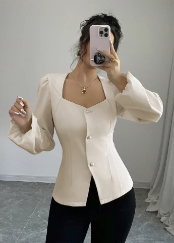 Бежева блуза SHEIN