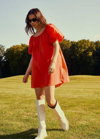 Красное повседневный платье свободного кроя с пышными рукавами Gepur однотонное