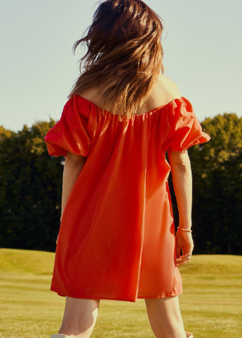 Красное повседневный платье свободного кроя с пышными рукавами Gepur однотонное